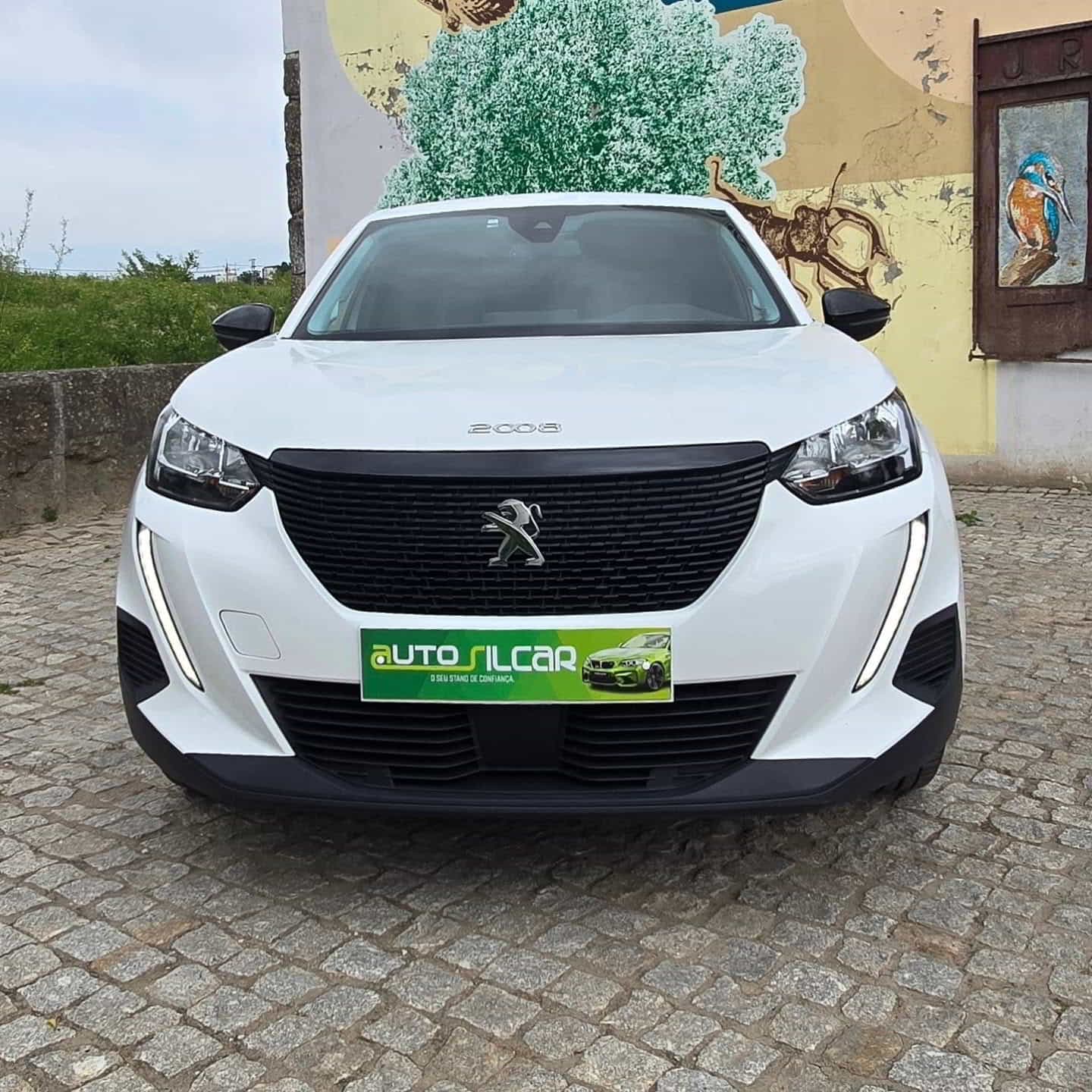 PEUGEOT 2008 usado no stand Guimarães
