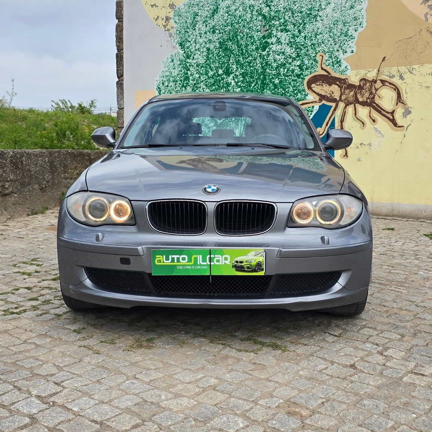 BMW 116 usado no stand Guimarães